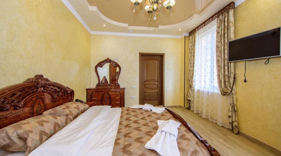 Улучшенный Люкс 2-местный 2-комнатный с террасой