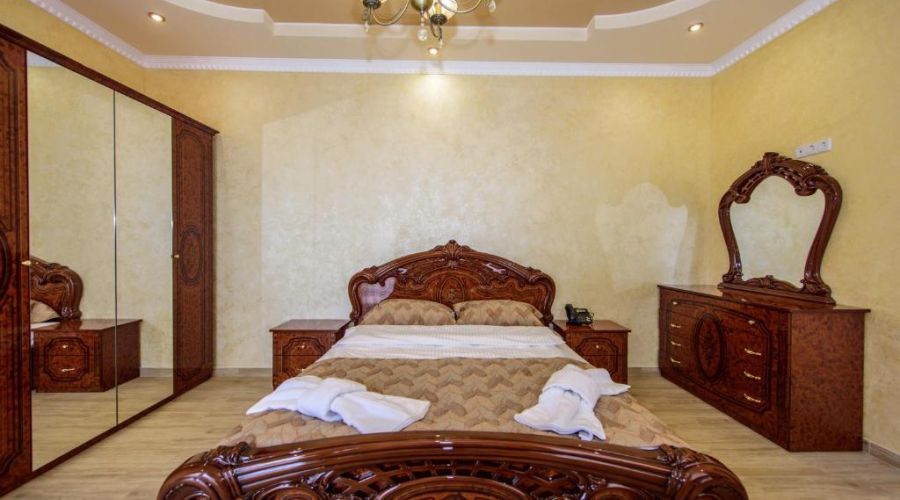 Улучшенный Люкс 2-местный 2-комнатный с террасой