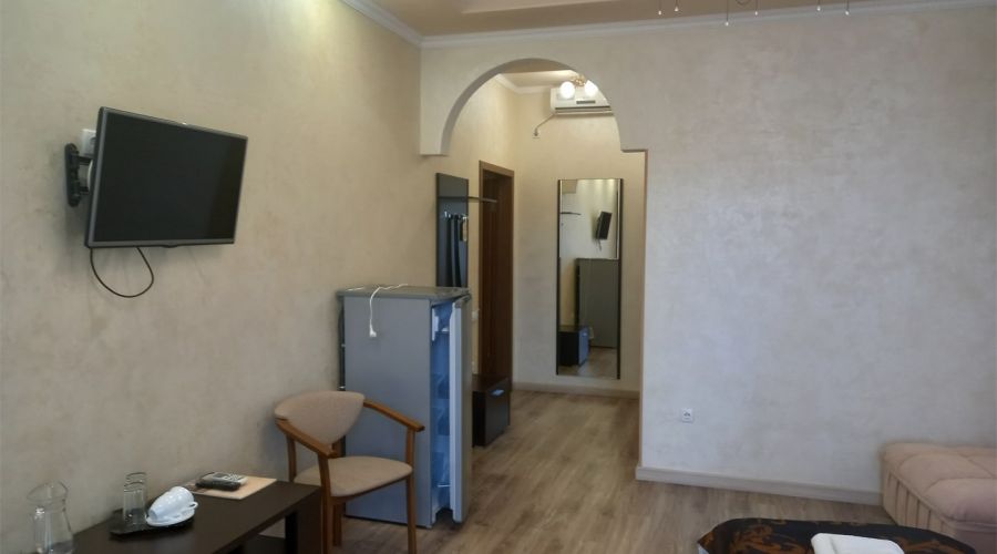 Комфорт Плюс 2-местный 1-комнатный с балконом и видом на море 4 или 5 этаж