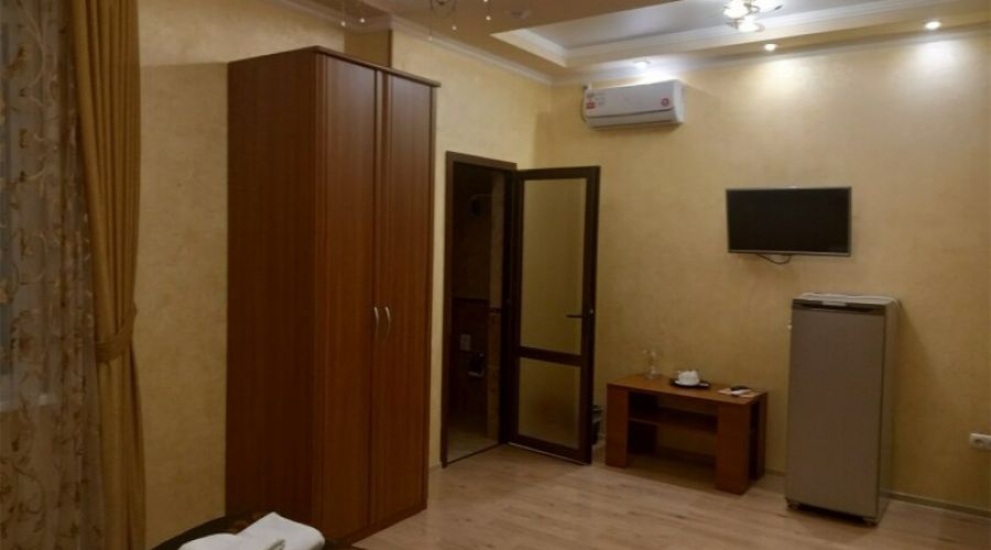 Эконом Бюджет 2-местный 1-комнатный (одна двуспальная кровать)