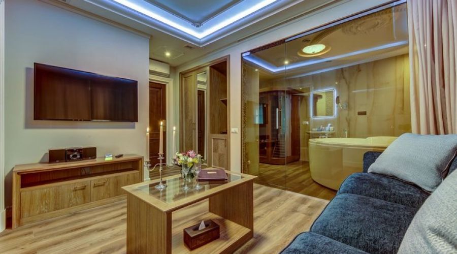 Люкс 2-местный 2-комнатный с джакузи