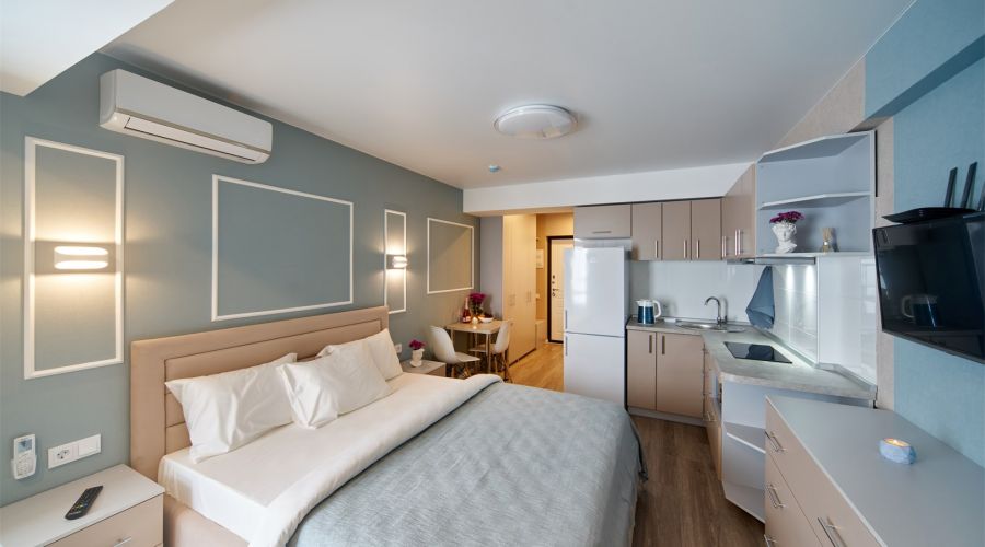 Апартаменты Standard Плюс 2-местный 1-комнатный (вид на море и внутренний двор)