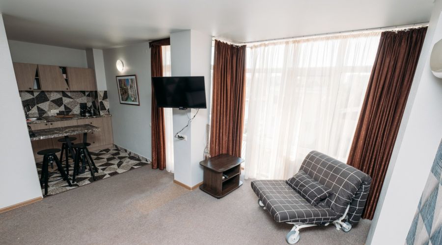 Люкс 4-местный с кух. и б