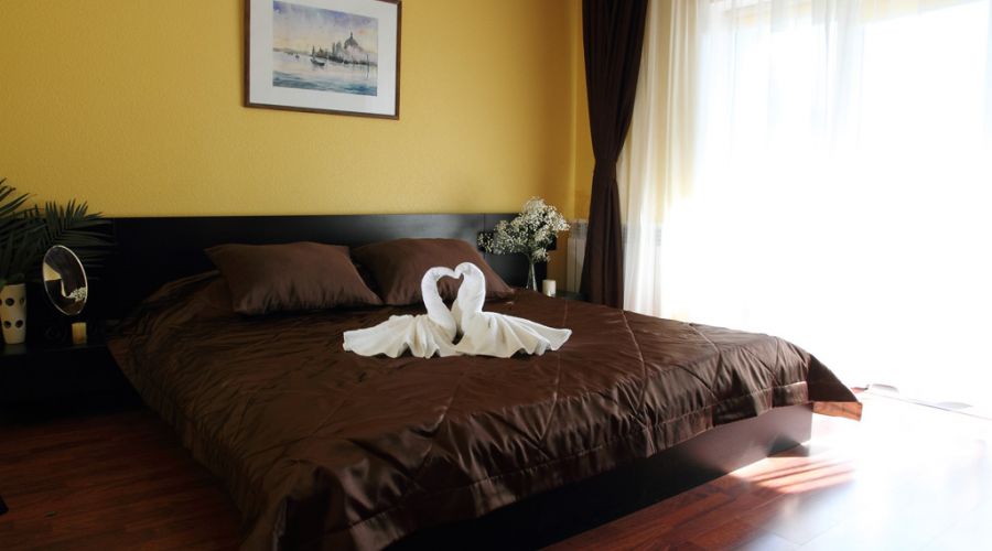 Люкс 4-местный 3-комнатный