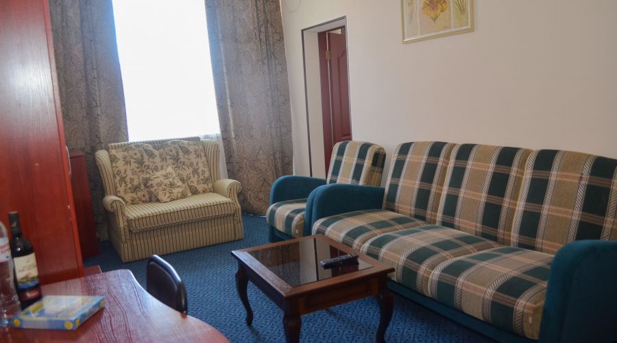 Люкс 3-местный 2-комнатный