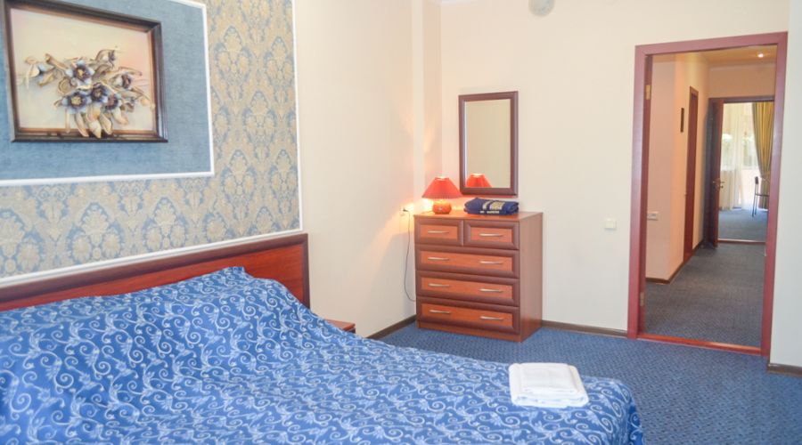 Люкс 3-местный 2-комнатный