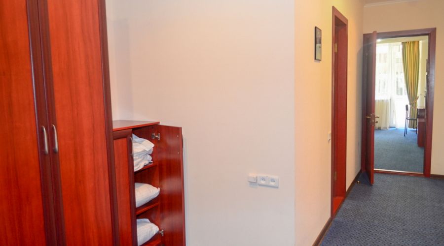 Люкс 3-местный 2-комнатный