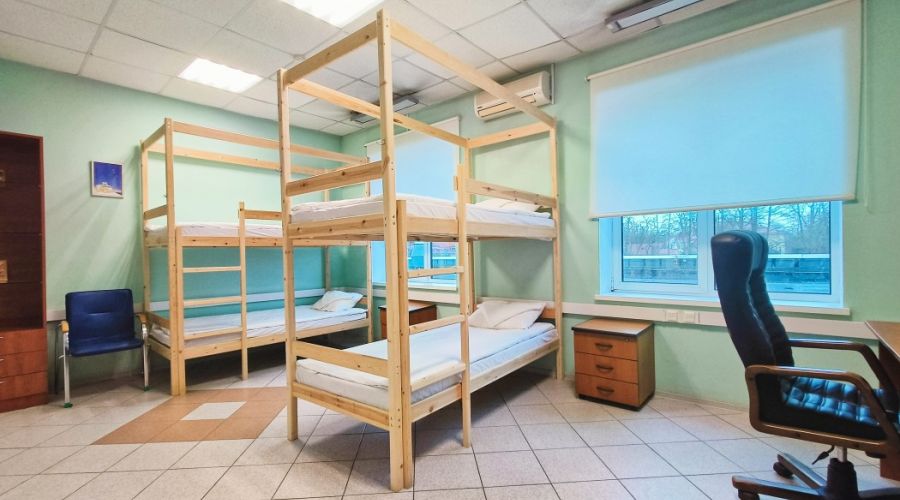 Семейный 4-местный с двумя 2-х ярусными кроватями