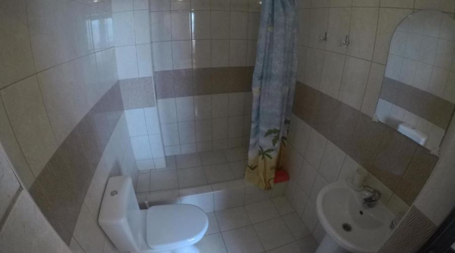 Стандарт 2-местный с 2 отд. кроватями и собств. ванной напротив