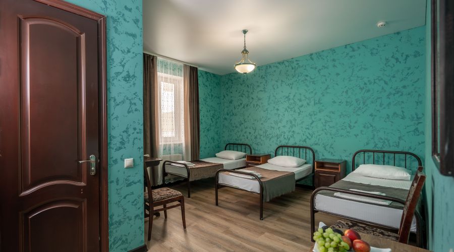 Номер 3-местный с 3 -мя односпальными кроватями