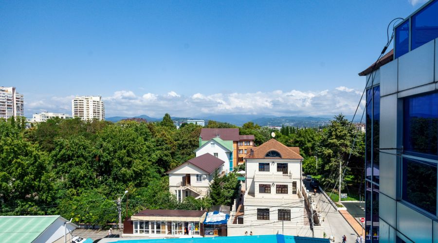 Номер 3-местный номер 67, вид на горы