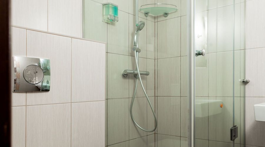 Люкс 4-местный Люкс 44 с двумя креслами