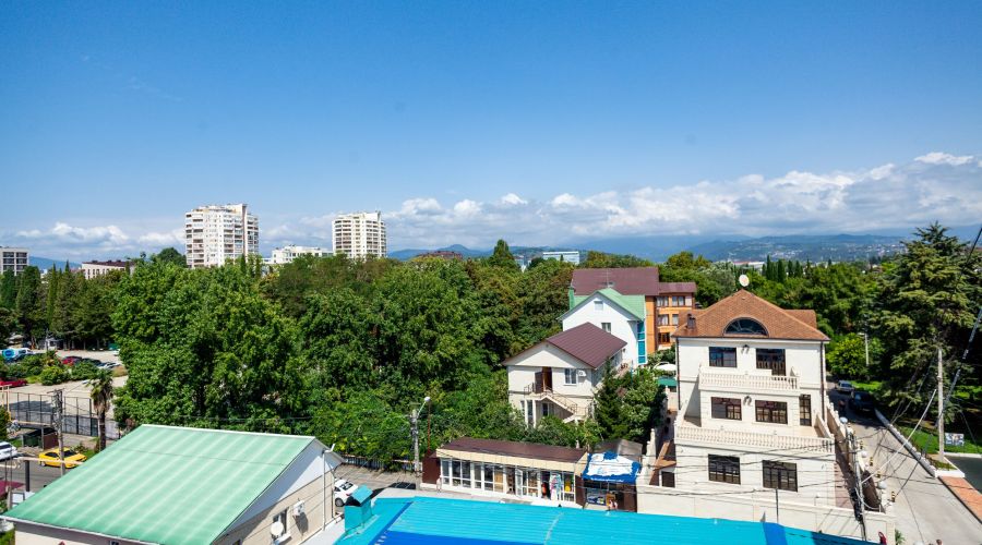 Номер 3-местный номер 67, вид на горы