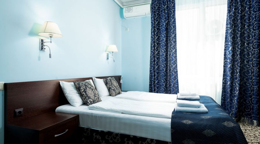 Стандарт 2-местный стандарт 31,32,41,42, с видом на соседний дом