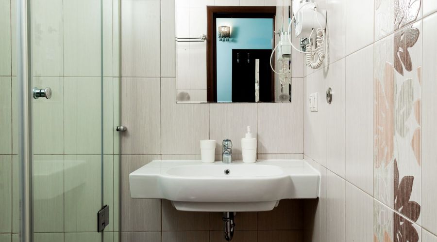 Люкс 4-местный Люкс 44 с двумя креслами