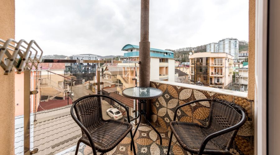 Апартаменты 4-местные с балконом