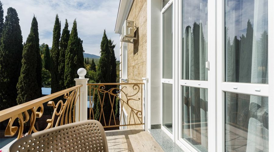 Люкс 2-местный 2-комнатный с балконом