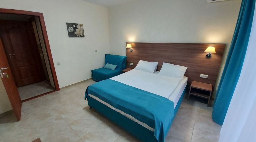 Делюкс Делюкс 3-местный с балконом