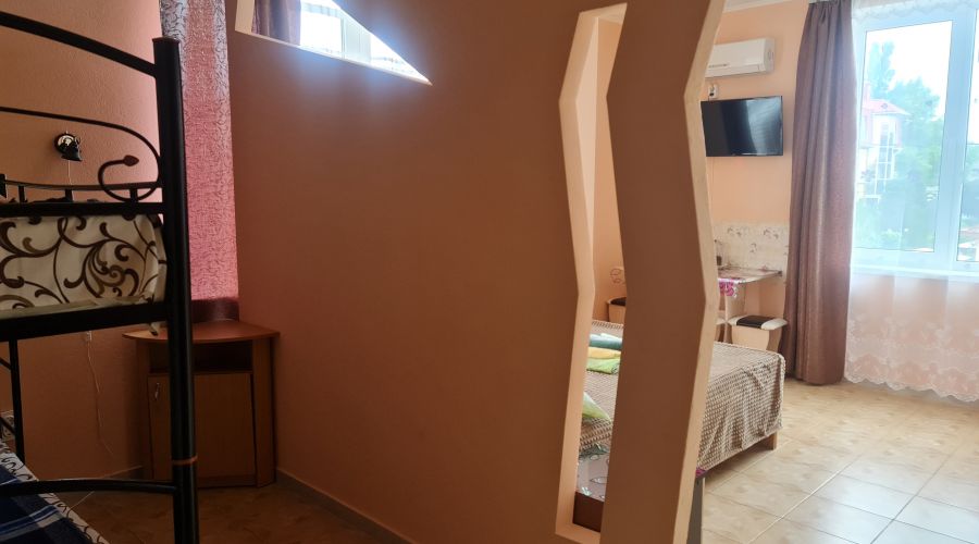 Стандарт 4-местный 1-комнатный с балконом