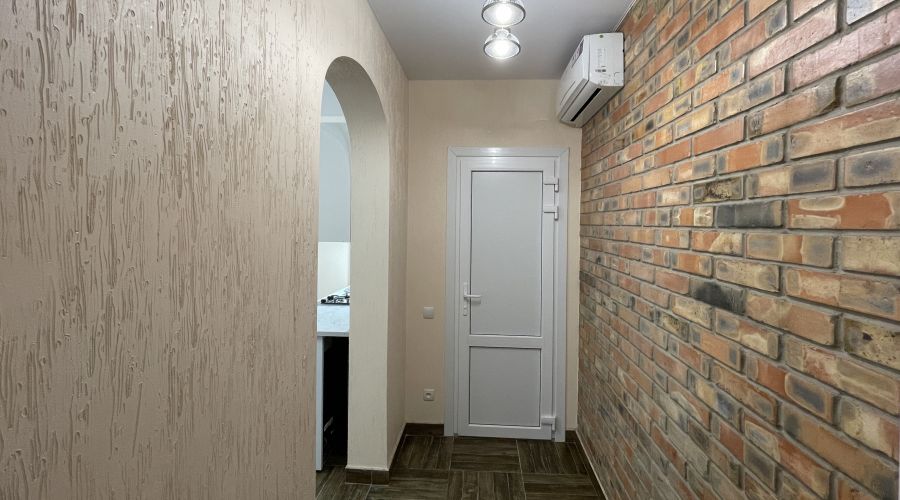 Полулюкс 3-местный с мини-кухней (вид во двор)