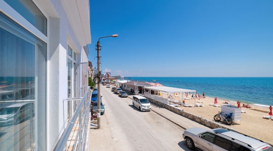 Апартаменты 3-местный с мини-кухней (море)