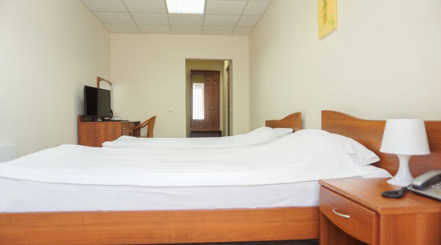 Студия 4-местный 2-комнатная с кухней