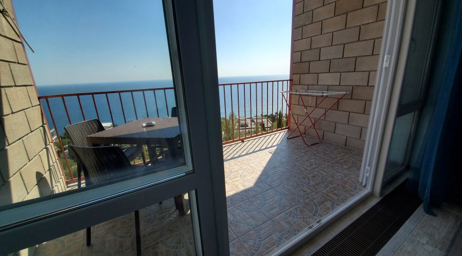 Люкс 4-местный 2-комнатный с мини-кухней