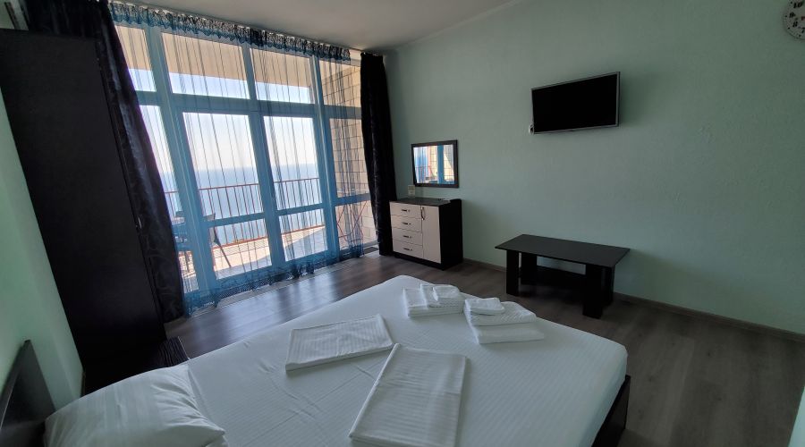 Люкс 4-местный 2-комнатный с мини-кухней