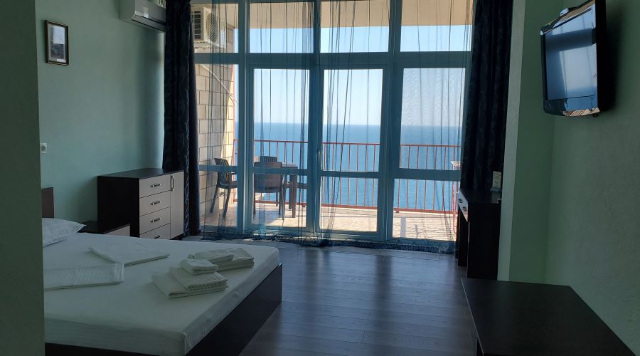 Люкс Улучшенный 5-местный 2-комнатный с мини-кухней