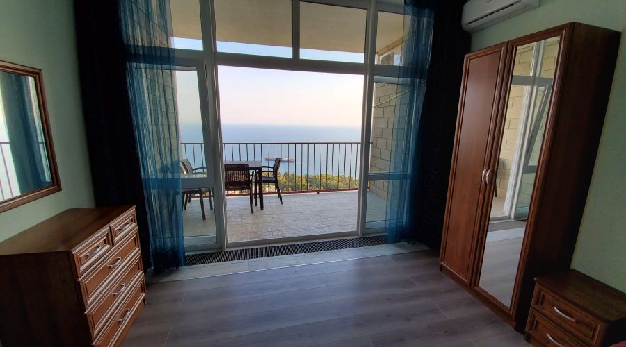 Люкс 4-местный 2-комнатный с мини-кухней