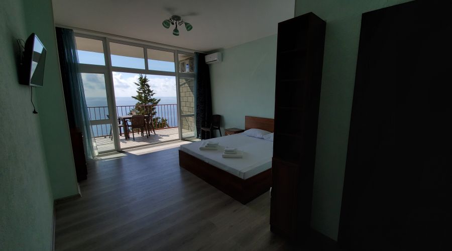 Люкс 4-местный 2-комнатный с мини-кухней