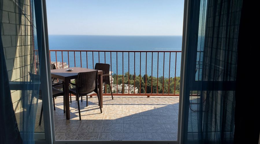 Люкс 4-местный 2-комнатный с мини-кухней