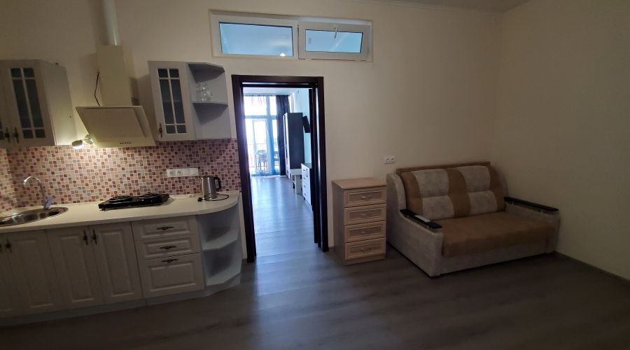 Люкс 4-местный 2-комнатный с отдельным входом и мини-кухней