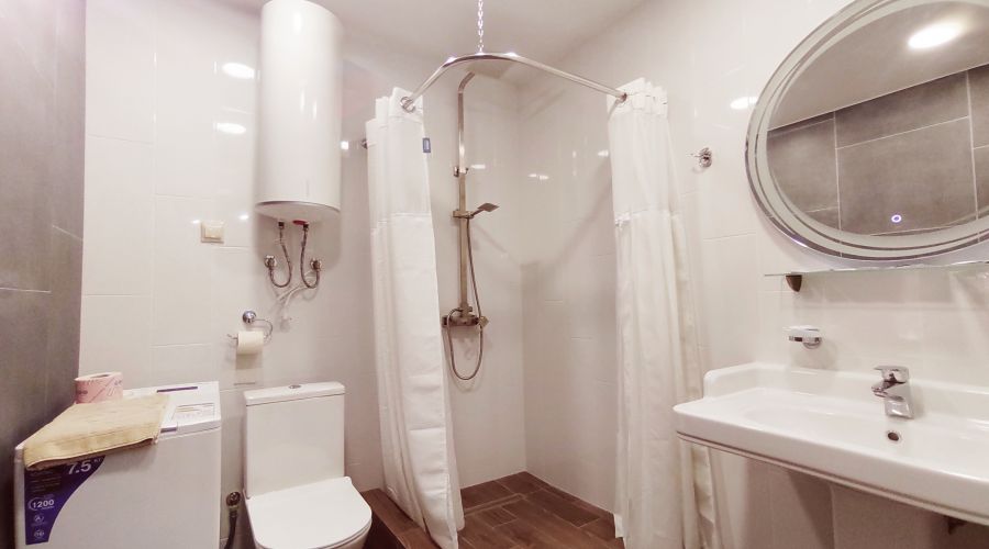 Апартаменты 5-местные Семейные №12 мансардный этаж