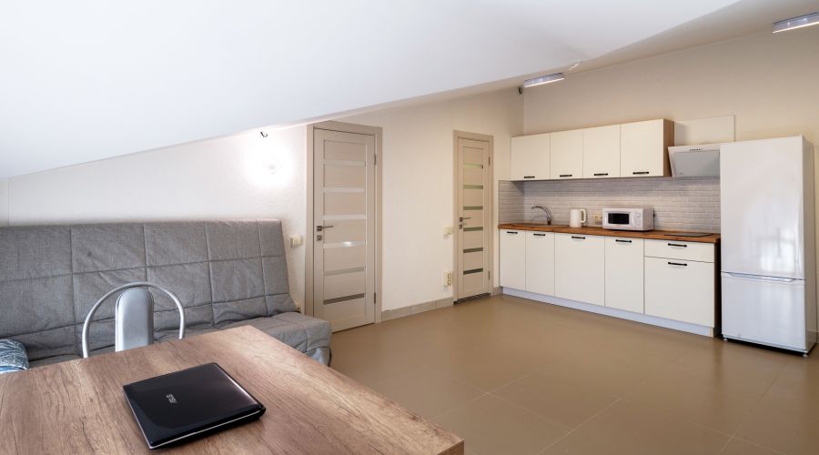 Апартаменты 4-местные Премиум №9 мансардный этаж