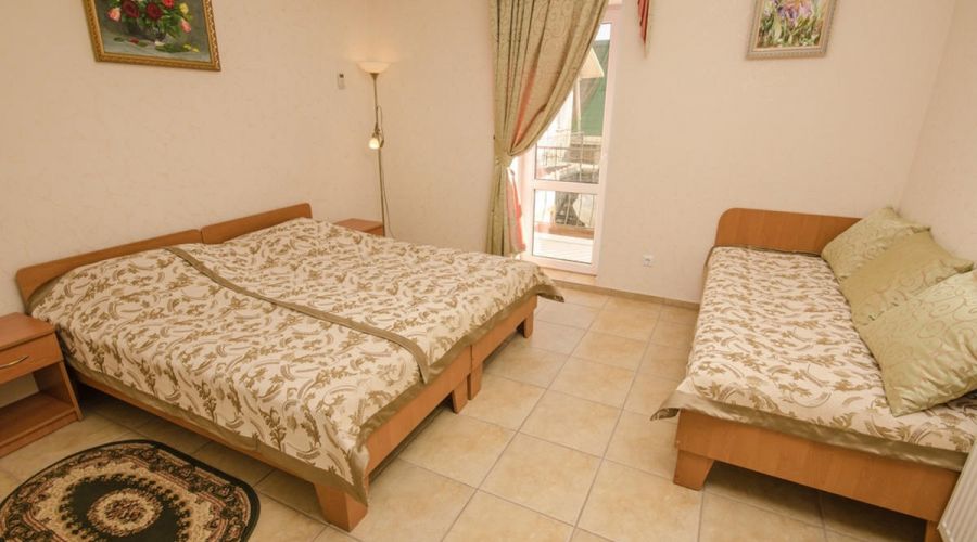 Комфорт 3-местный с балконом