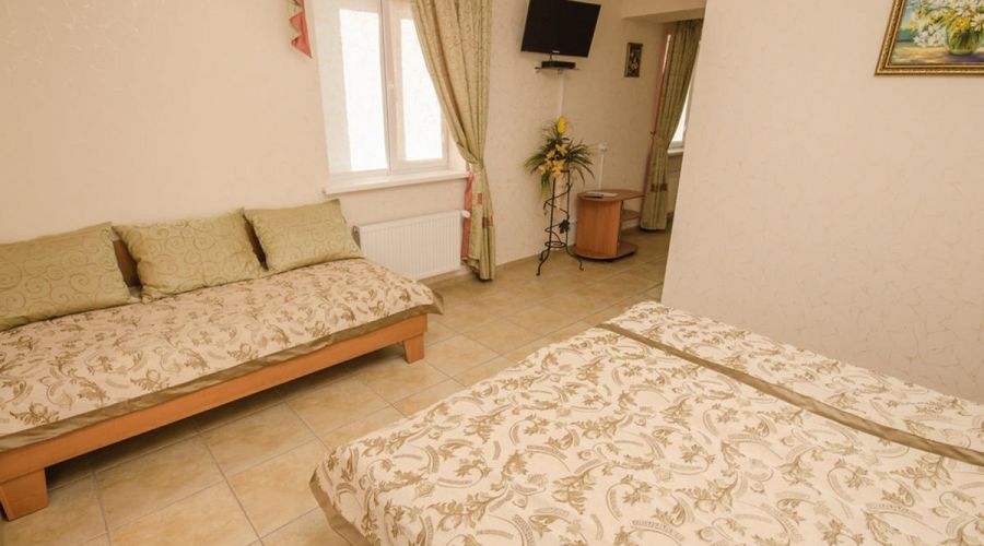 Комфорт 3-местный с балконом