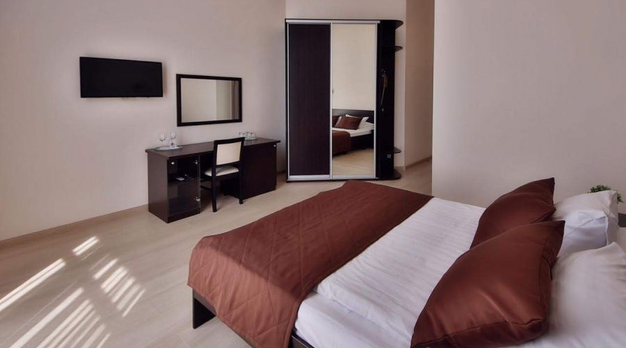 Студия студия с балконом