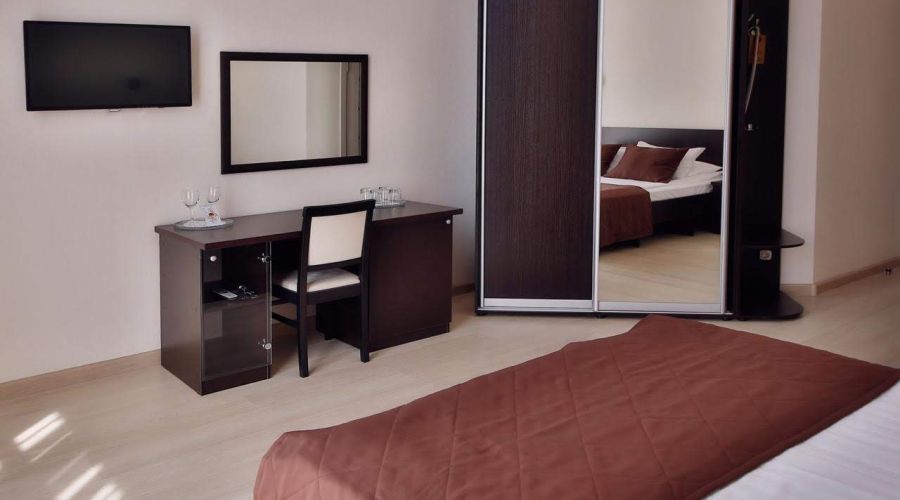 Студия студия с балконом