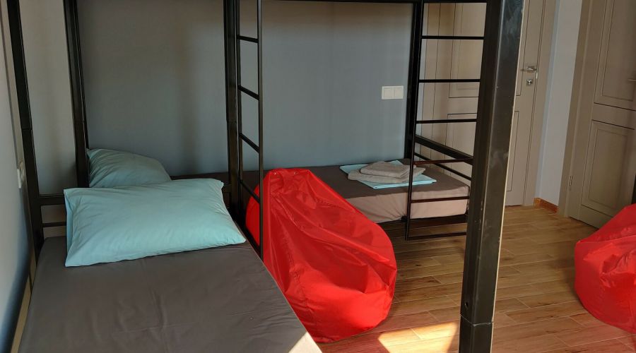 Номер 6-местный 2 комнатный номер