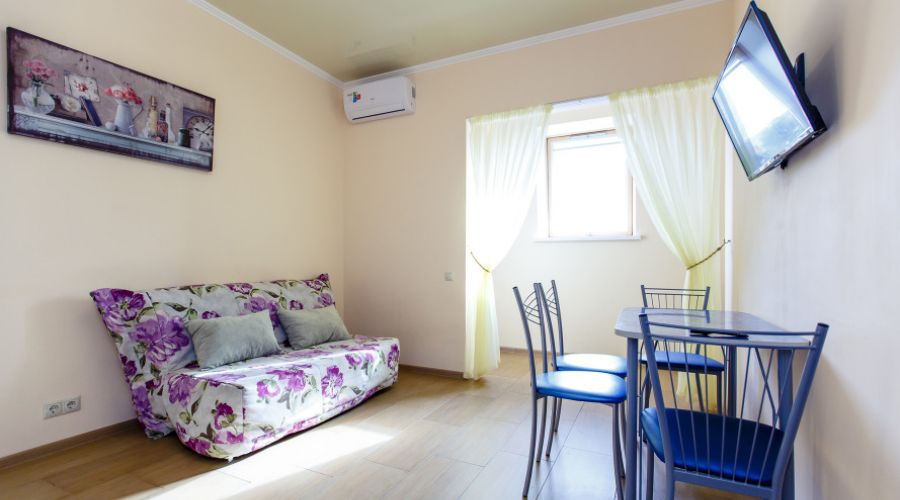 Апартаменты 2х комнатные  с кухней (мансарда)