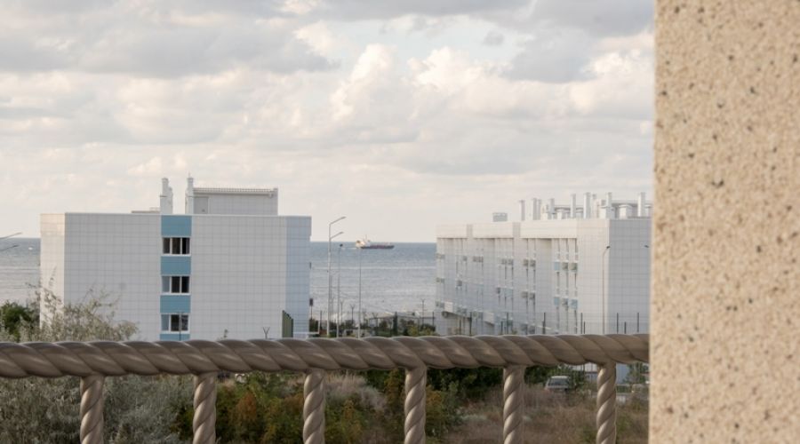 Люкс 3-местный 1-комнатный (море)