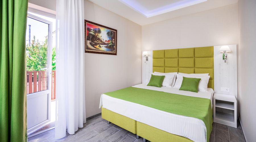 Семейный 4-местный с балконом