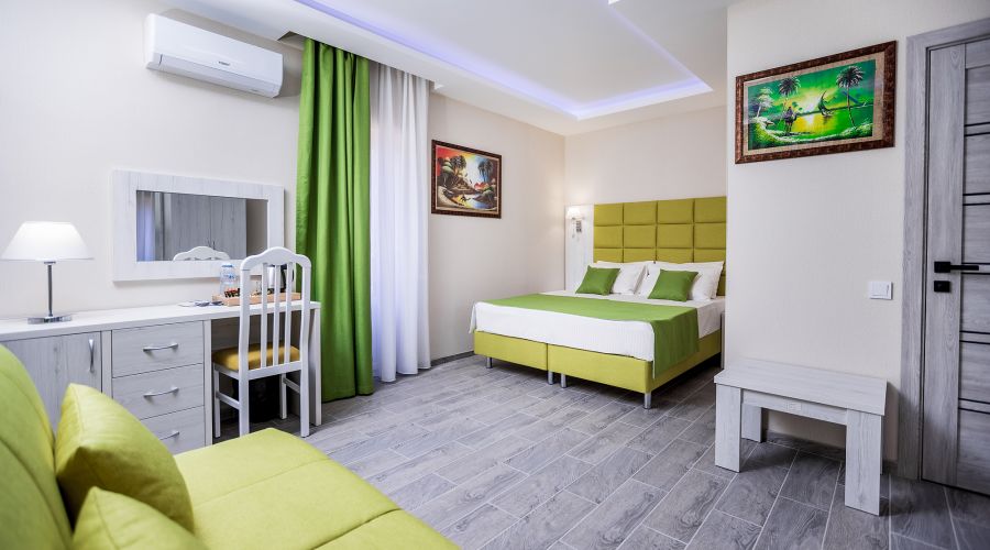 Семейный 4-местный с балконом