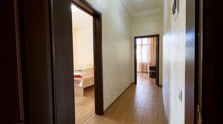 Семейный Семейный 2-комнатный с балконом