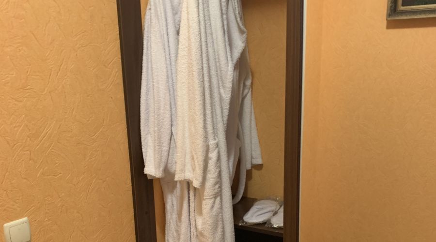 Люкс 4-местный 2-комнатный море (номер 4)