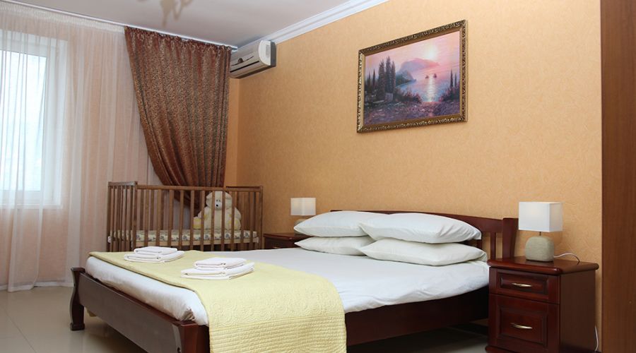 Люкс 4-местный 2-комнатный с балконом (номер 2)