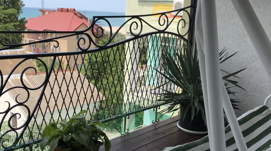 Люкс 4-местный 2-комнатный море (номер 4)