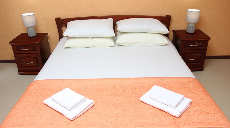 Люкс 4-местный 2-комнатный с балконом (номер 1)