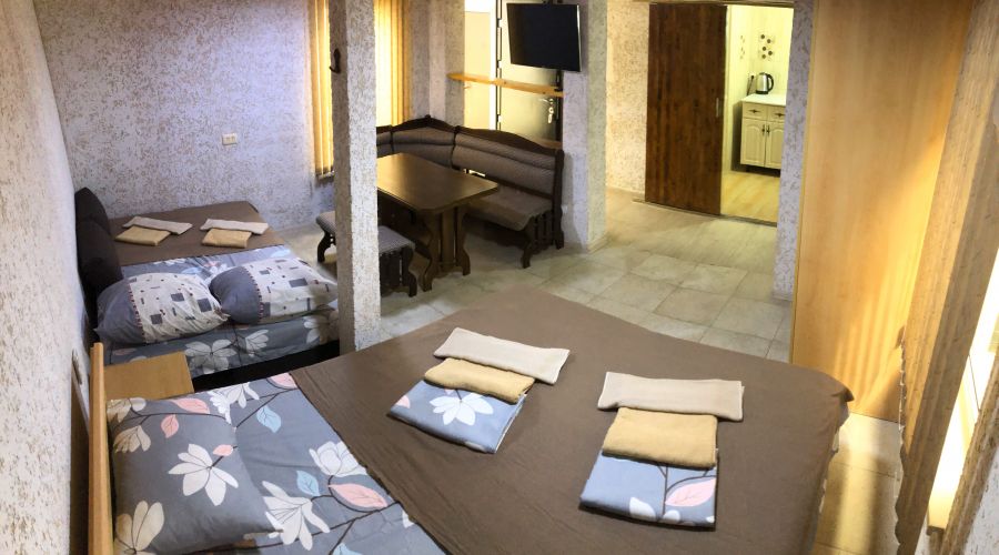 Студия 4-местная